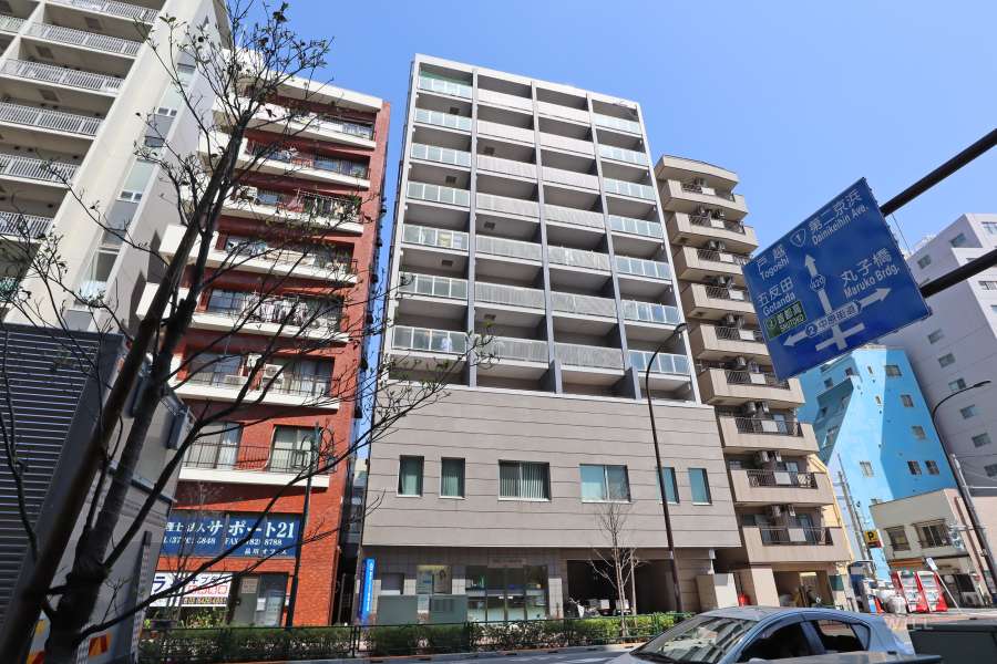 ユニーブル武蔵小山プレジオンの外観（南西側から）