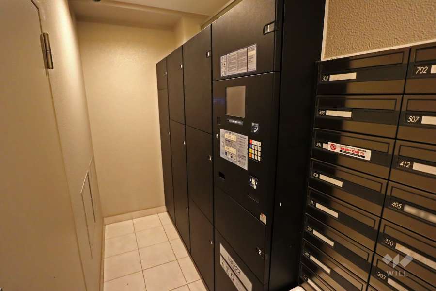 宅配ボックスと共用ポスト