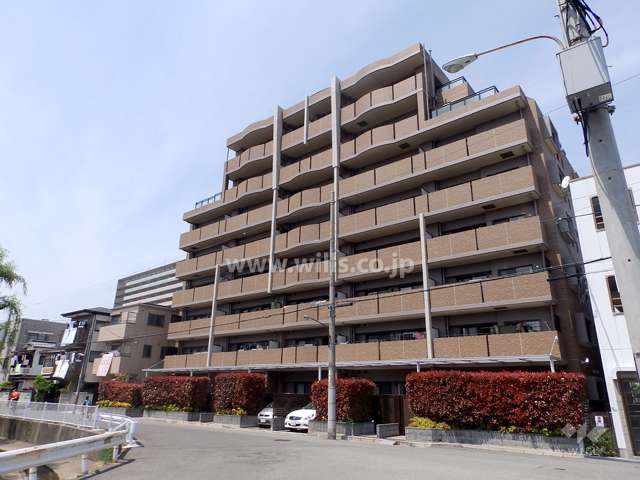 ファミール塚口公園前の外観（南東側から）