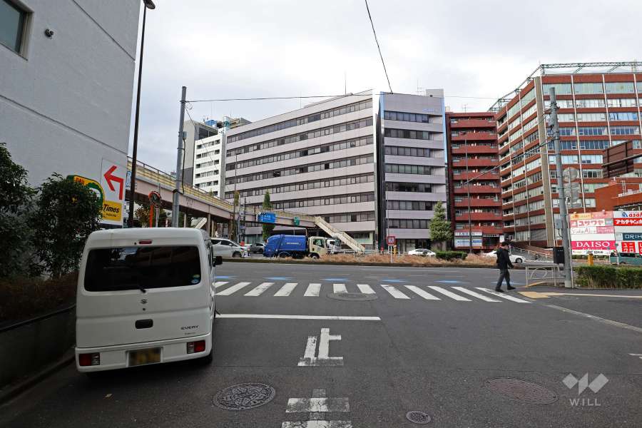 敷地北西側の前面道路