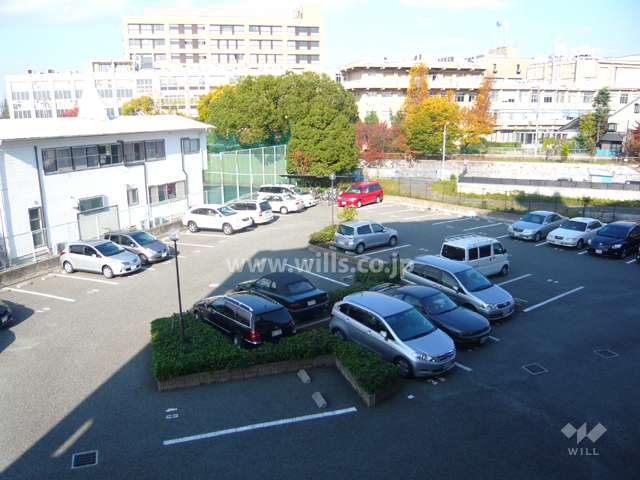 敷地内駐車場（屋外平面式）