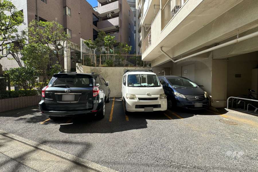 敷地内駐車場（屋外平面式）