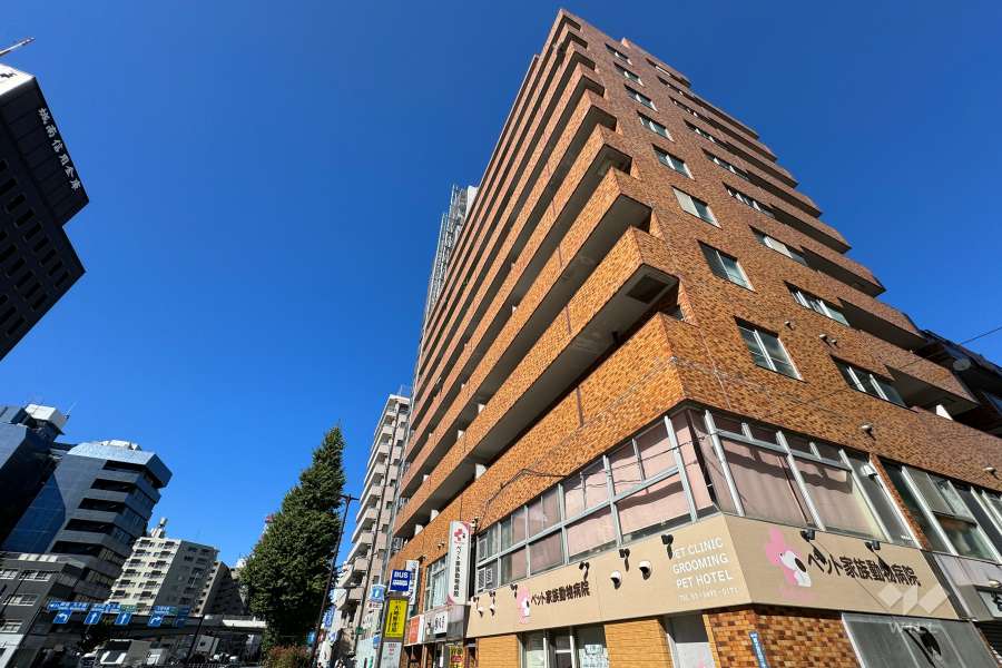 セブンスターマンション第２五反田の外観（南東側から）