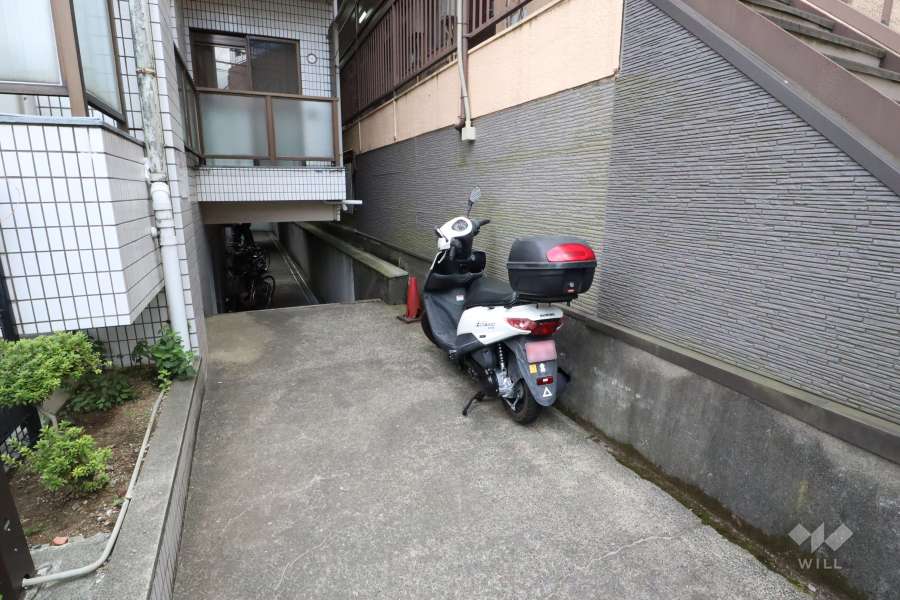 バイク置場