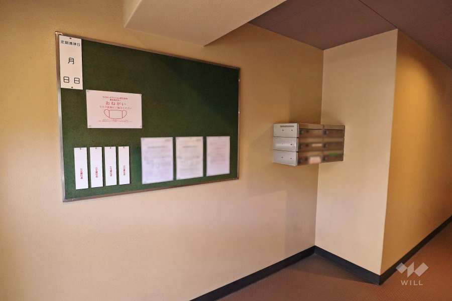 エントランス内の掲示板