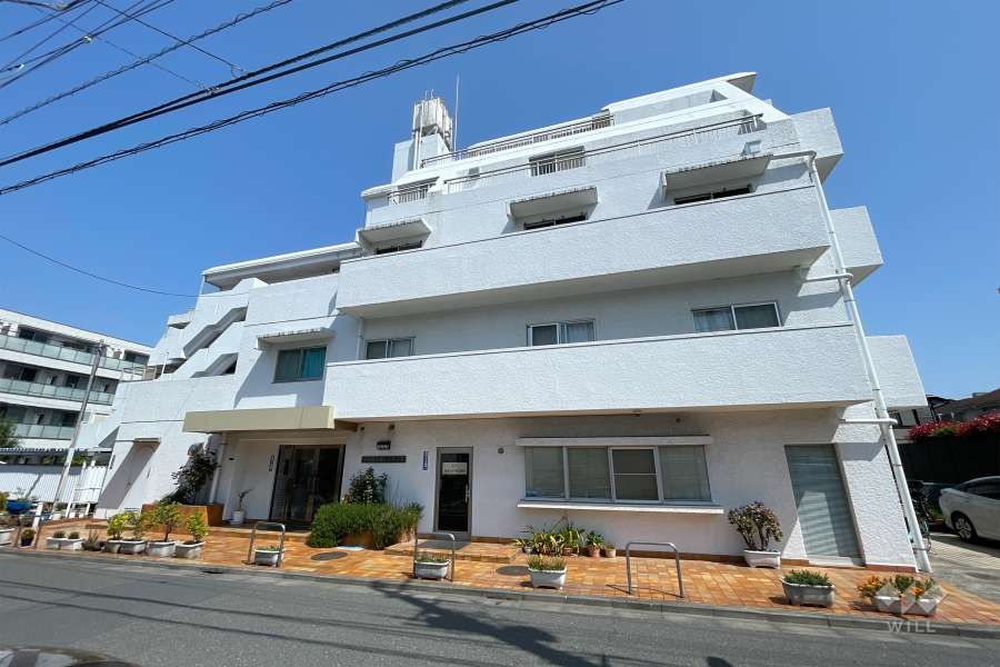 秀和南大井レジデンスの外観（西側から）