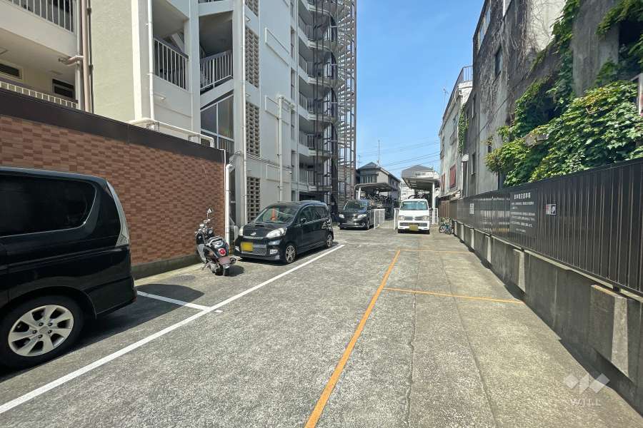 敷地内駐車場（屋外平面式）