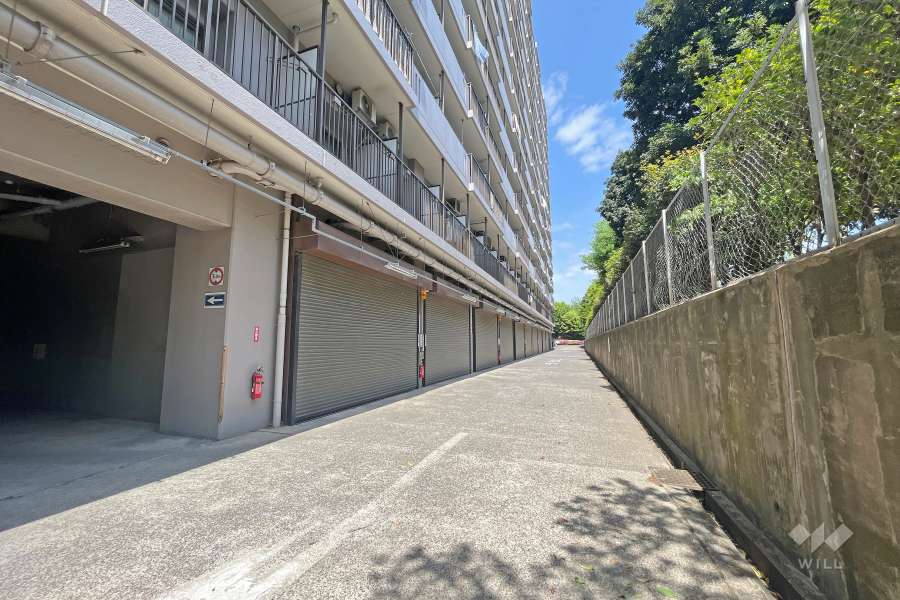 敷地内駐車場（屋内機械式）