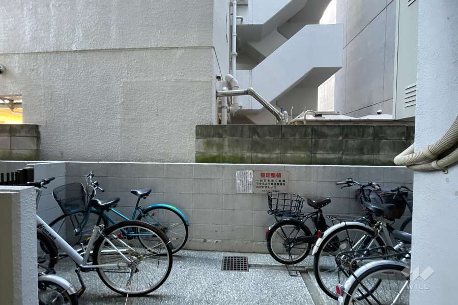 駐輪場　