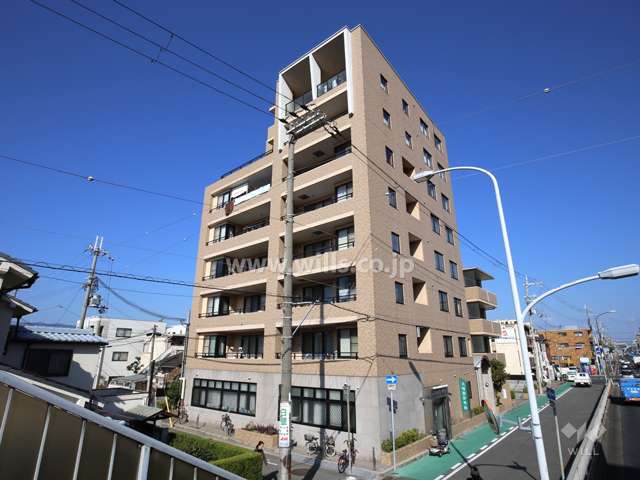 オークヒルズ塚口の外観（南東側から）