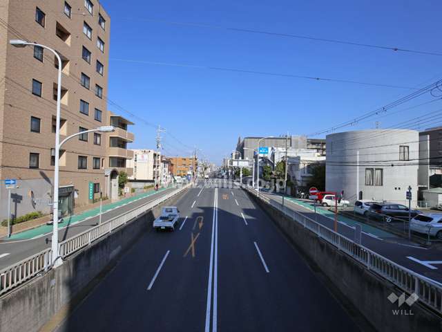 敷地東側の前面道路