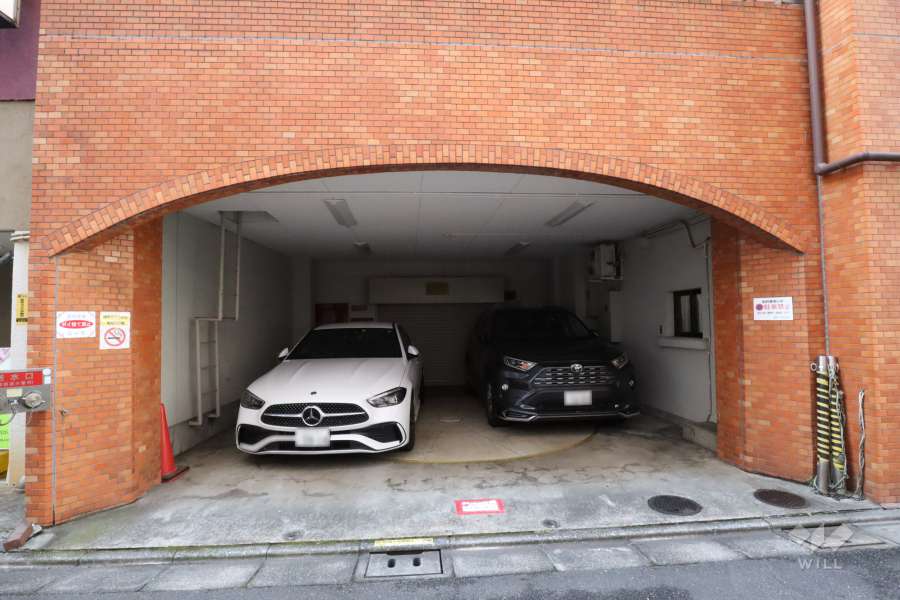敷地内駐車場（屋内平面式）