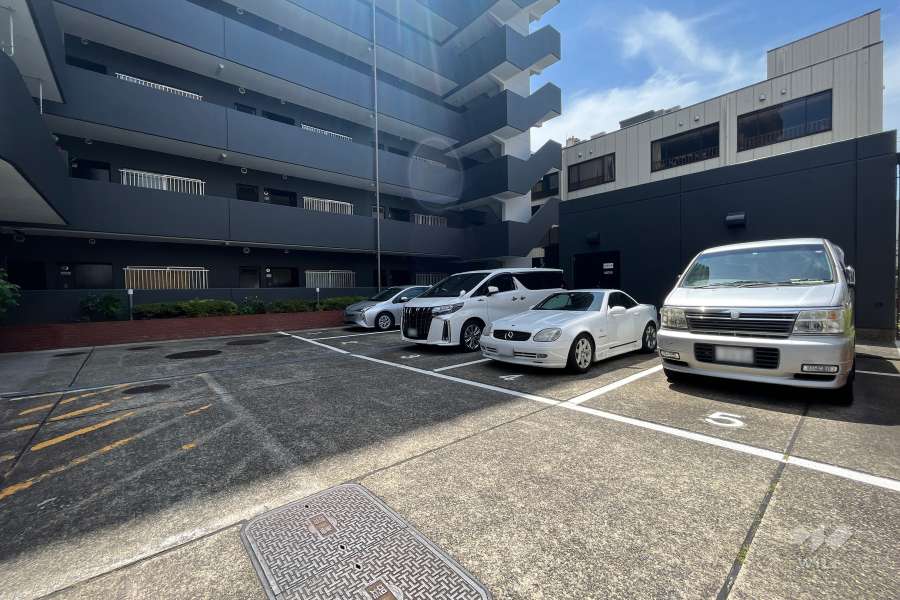 敷地内駐車場（屋外平面式）