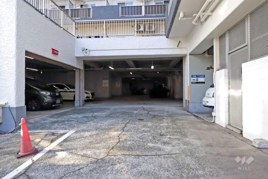 敷地内駐車場（屋内平面式）