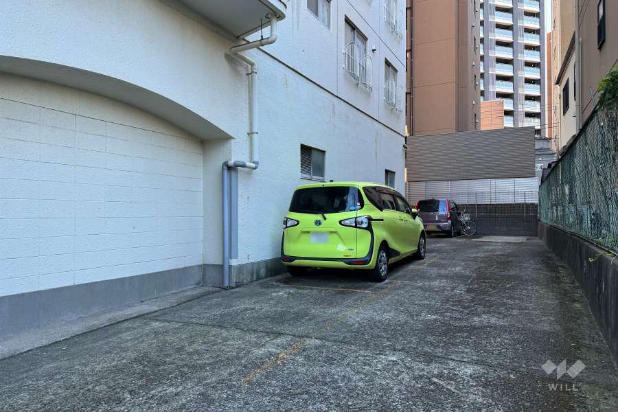 敷地内駐車場（屋外平面式）