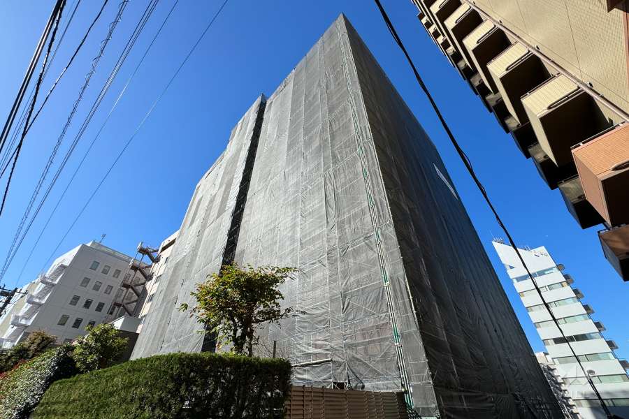 マンション島津山の外観（東側から）