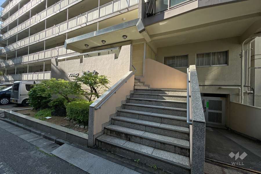 エントランスアプローチ　