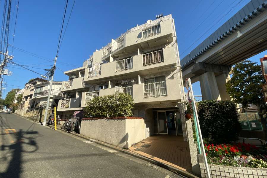 メゾンドリュビの外観（南西側から）