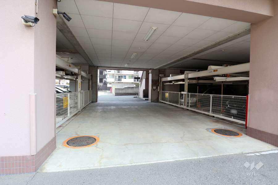 敷地内駐車場（屋内機械式）