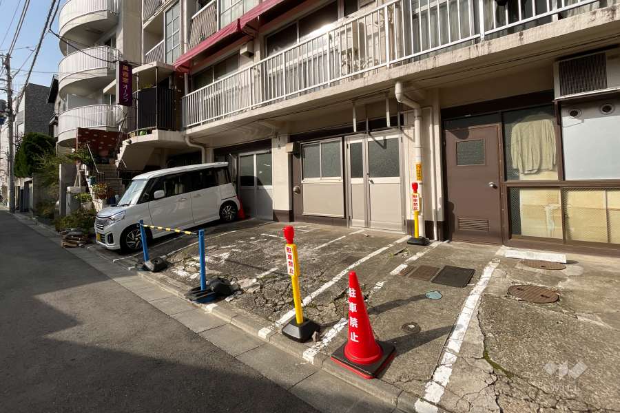 敷地内駐車場（屋外平面式）