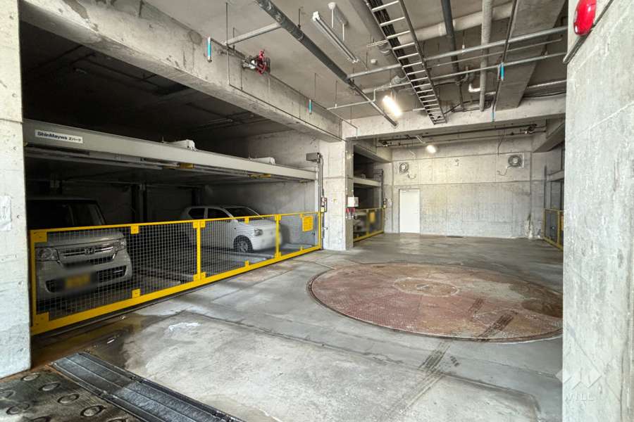 敷地内駐車場（屋内機械式）
