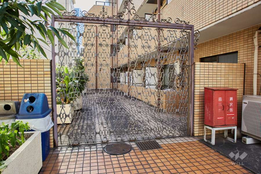 駐車場の出入り口