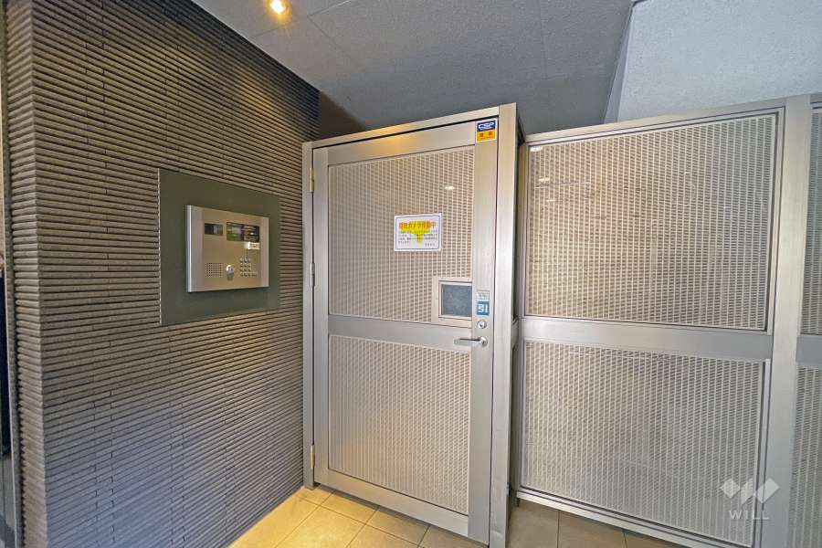 屋内に設けられた駐輪場（オートロック付き）