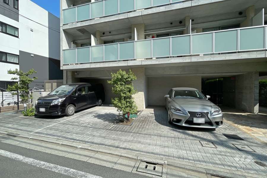 敷地内駐車場（屋外平面式）