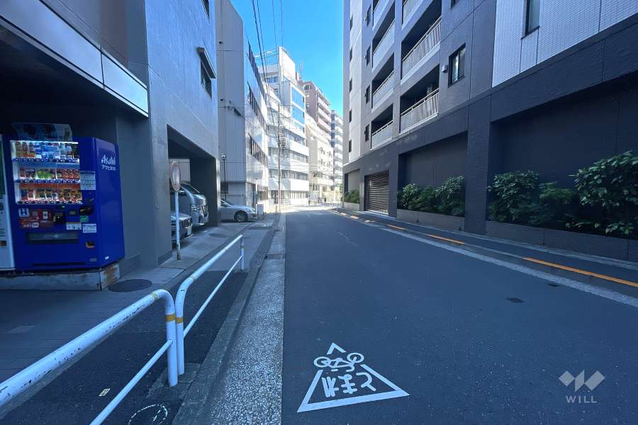 敷地南西側の前面道路