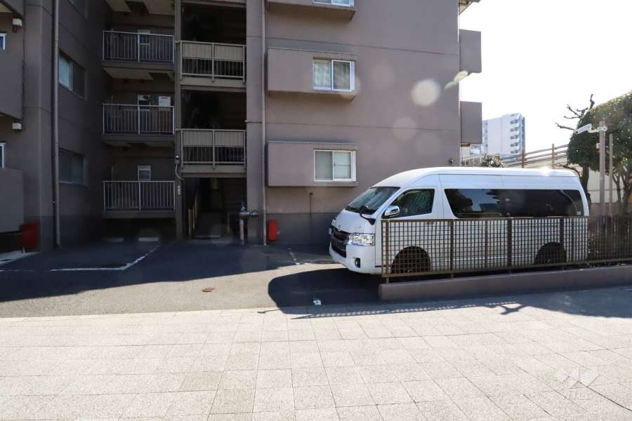 敷地内駐車場（屋外平面式）