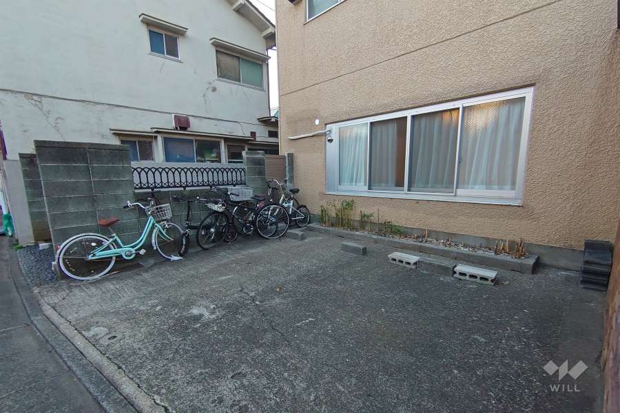 敷地内駐車場（屋外平面式）