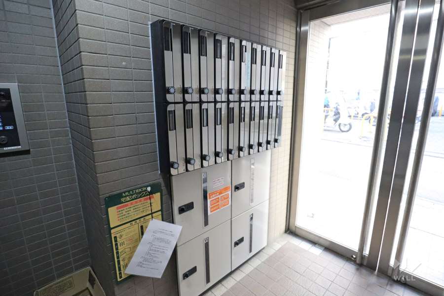 共用ポストと宅配ボックス