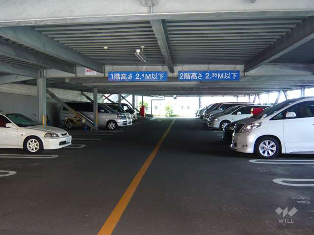 屋内平面駐車場