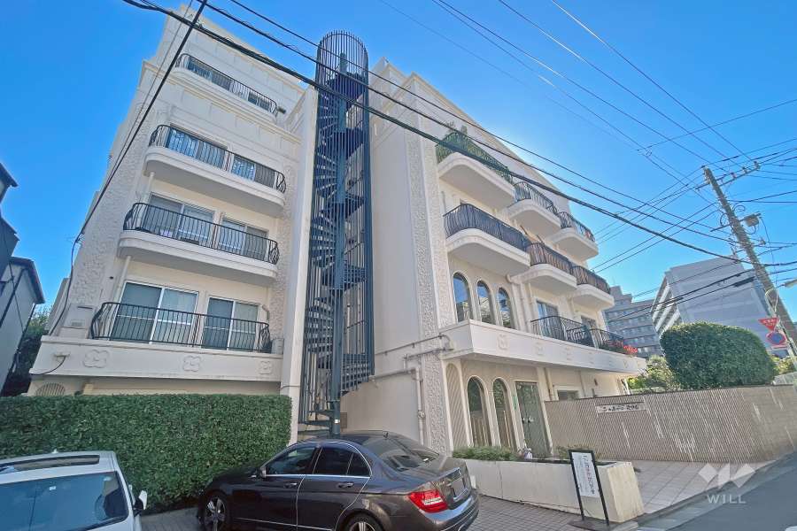 シャンボール池田山の外観（北西側から）