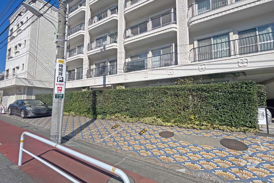 敷地内駐車場（屋外平面式）