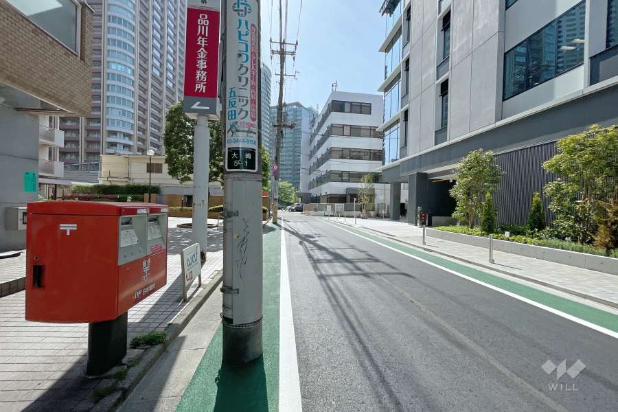 敷地南西側の前面道路