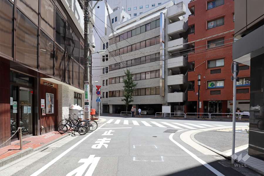 敷地南東側の前面道路