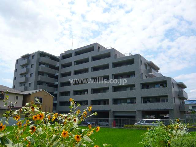 エスリード塚口の外観（北東側から）