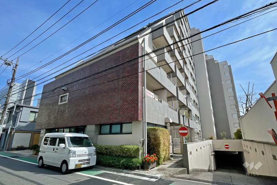 マンション南目黒苑の外観（南西側から）