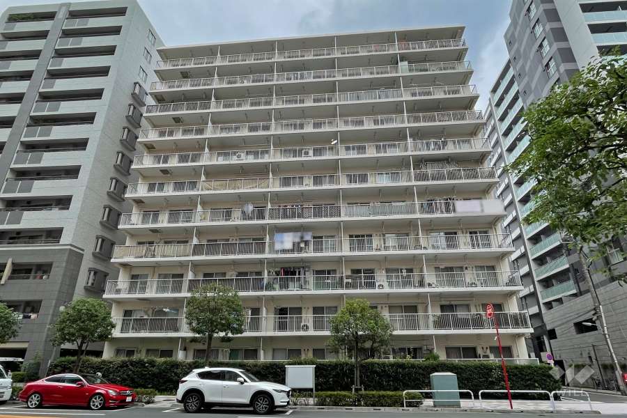 メガロン大井町の外観（南側から）