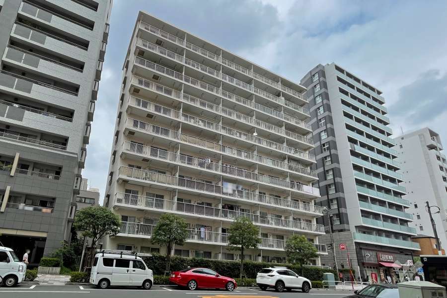 メガロン大井町の外観（南西側から）