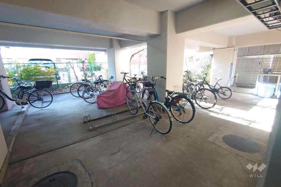 駐輪場（屋根付き）