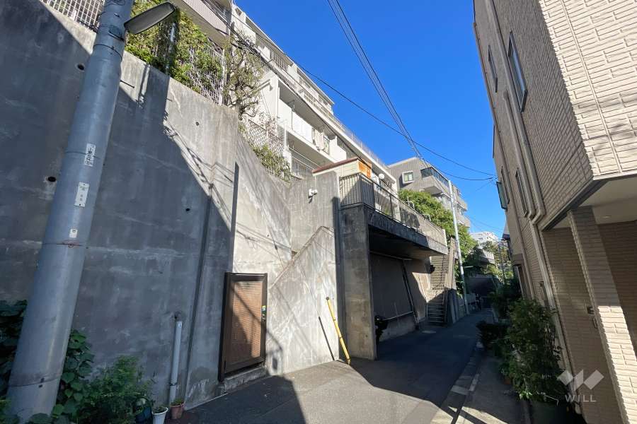 財形第三御殿山マンションの外観（南西側から）