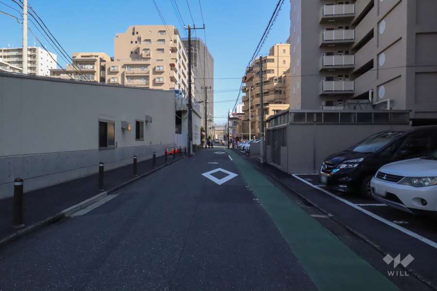 敷地北側の前面道路