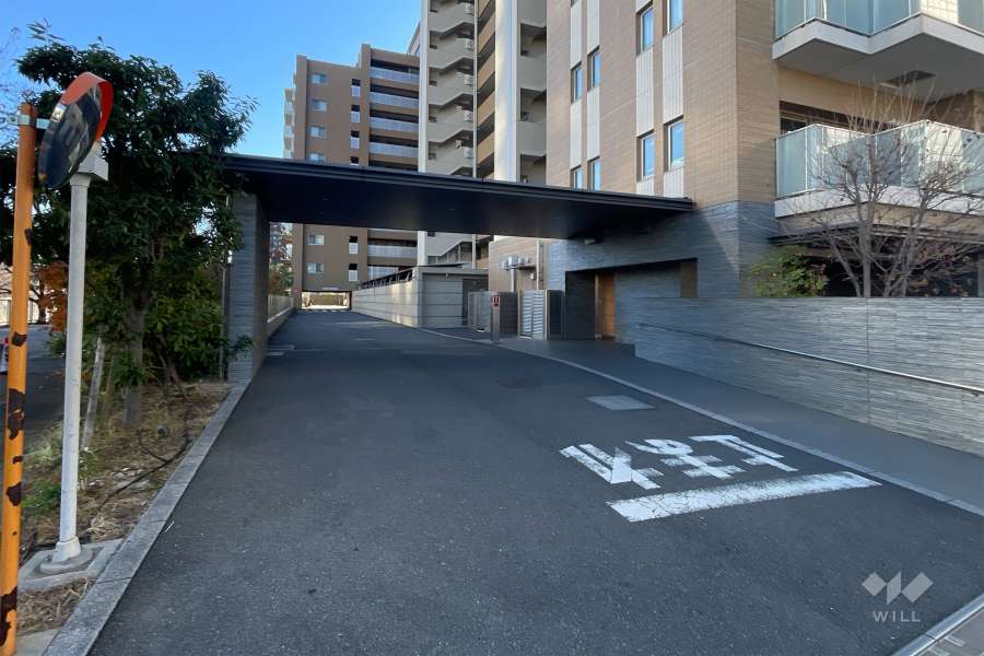 駐車場の出入り口