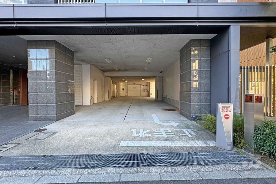 駐車場の出入り口