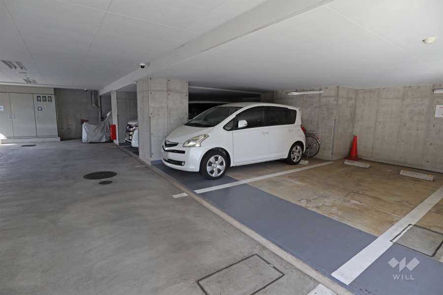 敷地内駐車場（屋内平面式）