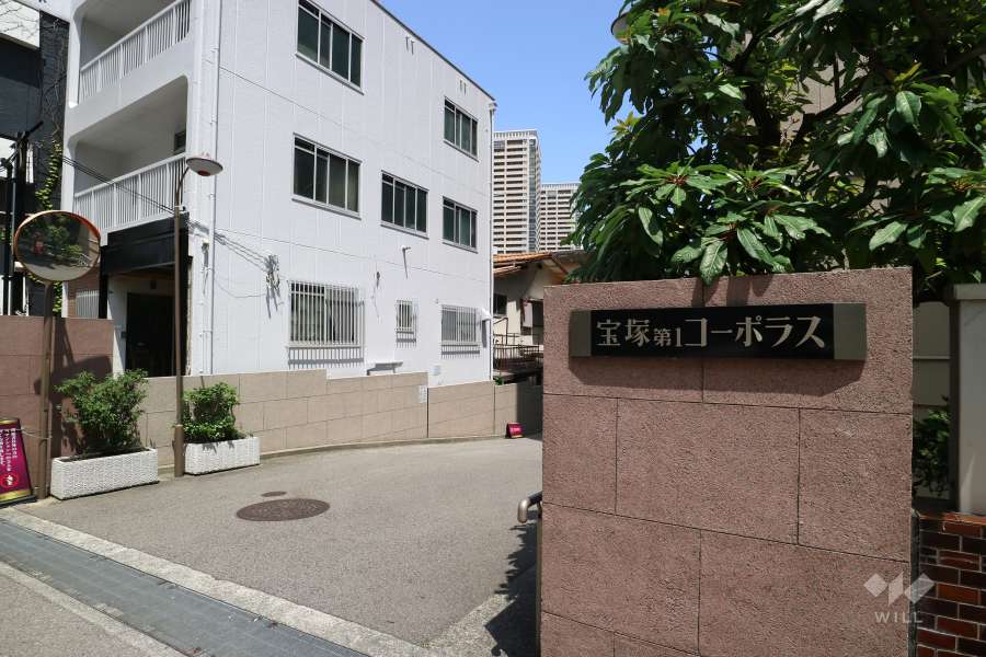 敷地の出入口