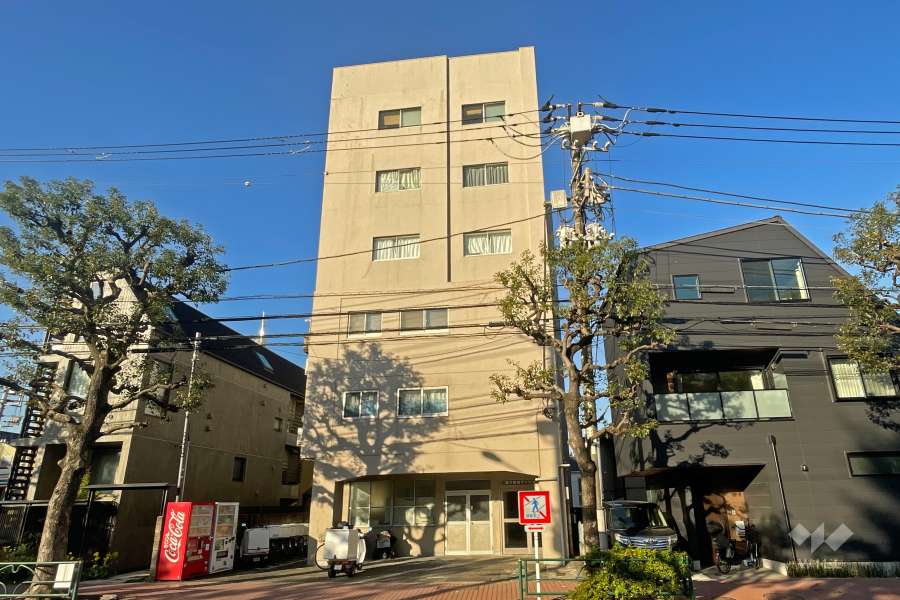 第3愛知マンションの外観（東側から）