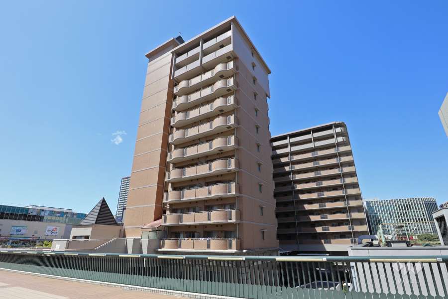 尼崎イスティーの外観(北東側から)